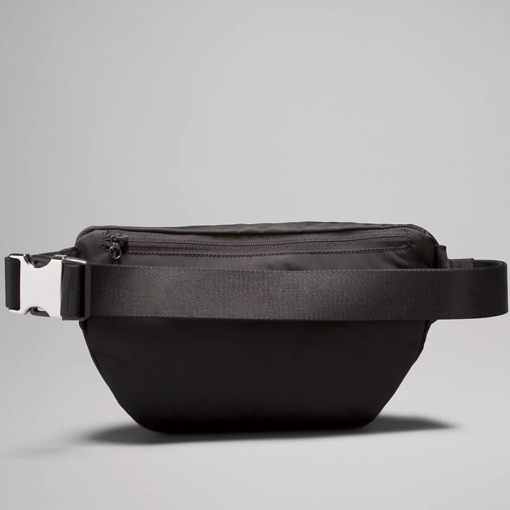 NWT Lululemon City Adventurer Belt Bag 2.5L - Picture 3 of 9